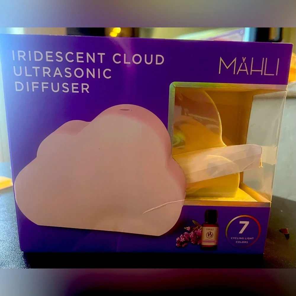 Mahli iridescent cloud diffuser